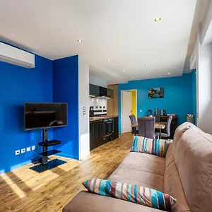 https://suites-du-lac.hotels-rhonealpes.com